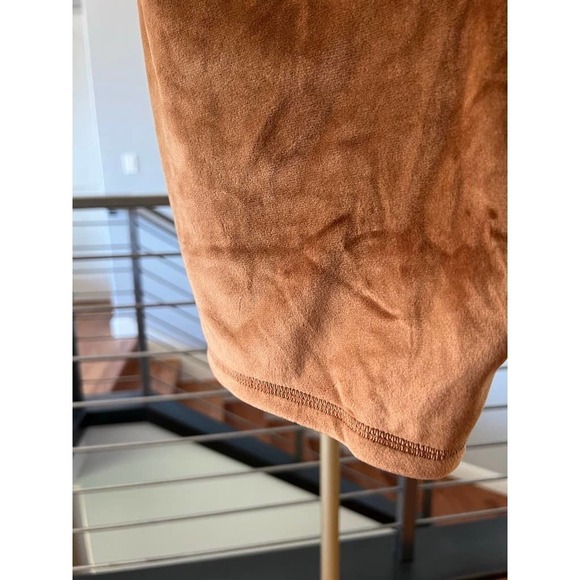 SKIMS Velour High-Waisted Bike Shorts in Copper - Picture 7 of 13